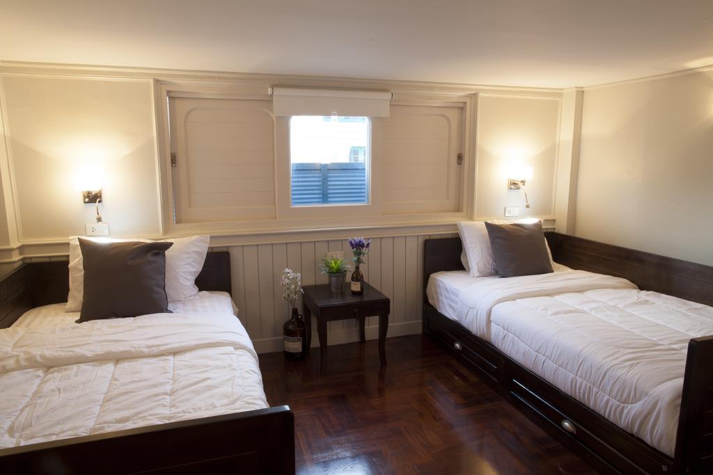 Golden Mountain Hostel Бангкок Екстер'єр фото