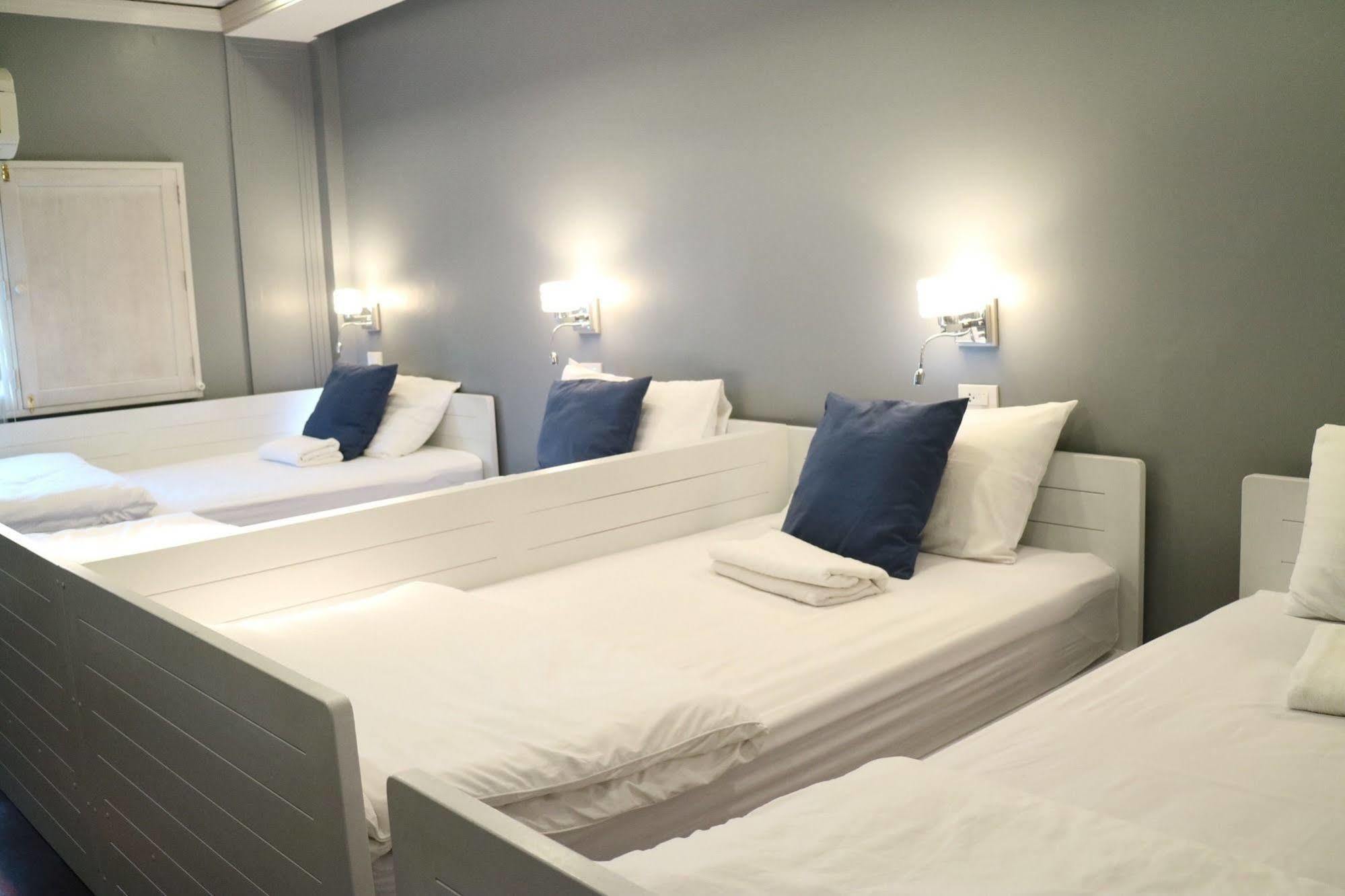 Golden Mountain Hostel Бангкок Екстер'єр фото